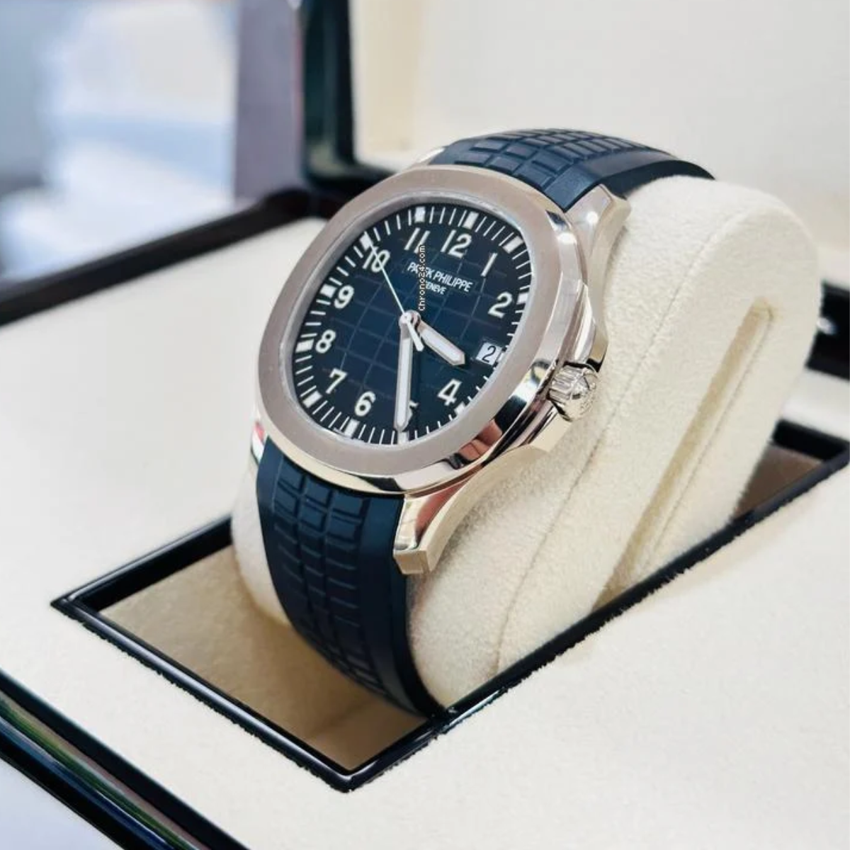 Certificate - Patk p Aquanaut Watch